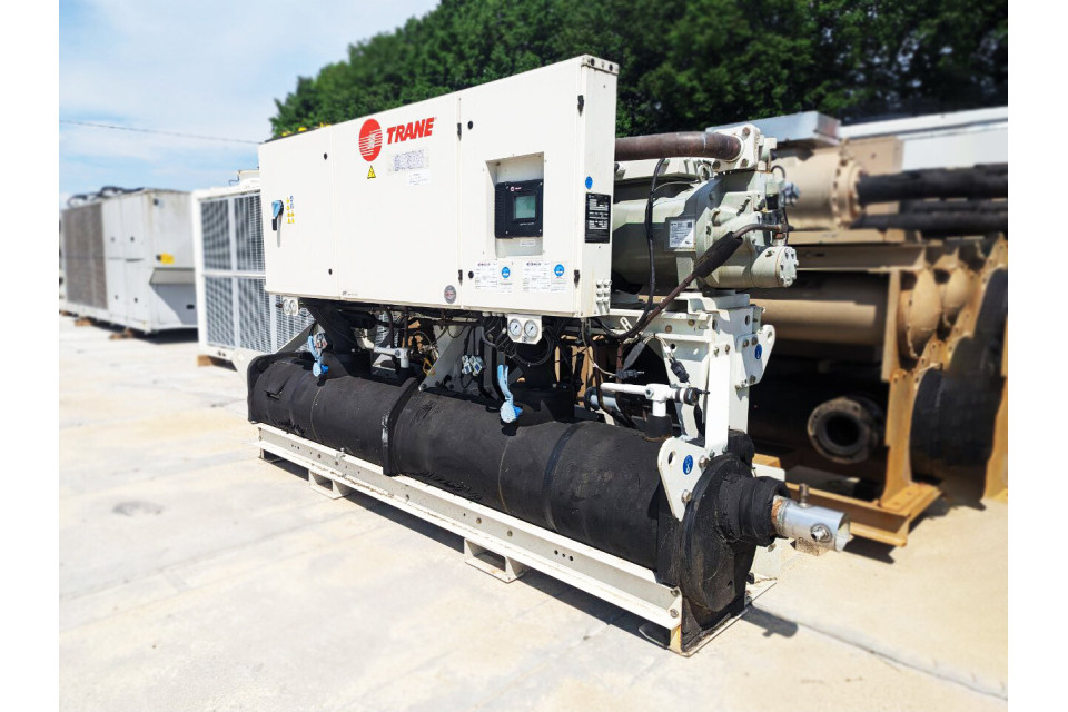 Used split-system chiller Trane RTUD, 401 kW