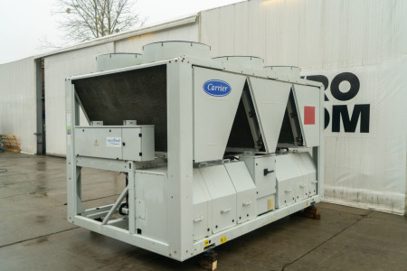 Used air-cooled chiller Carrier 30RB 372, 367 kW
