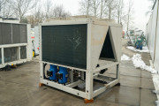 Used air-cooled chiller / heat pump Daikin EWYQ080 DAYN, 77 kW