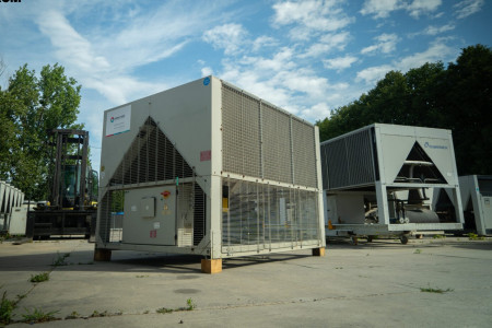 Used air-cooled chiller McQuay MCEnergy MONO 073.1 SE ST, 256 kW