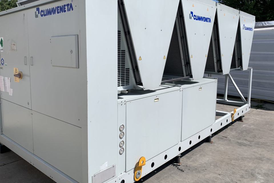 Used air-cooled chiller Climaveneta NECS SL 1314, 334 kW