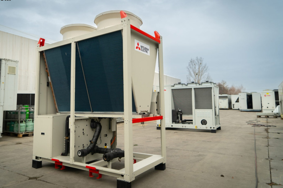 Neuer luftgekühlter Kaltwassersatz / Wärmepumpe Climaveneta MEHP IS G07 0071, 60.1 kW