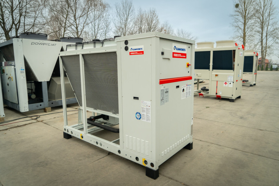 Outlet air-cooled chiller Climaveneta NX2 G06 0082, 69 kW