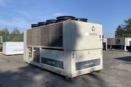 Used air-cooled chiller Liebert FL4039, 396 kW Used air-cooled chiller Liebert FL4039, 396 kW